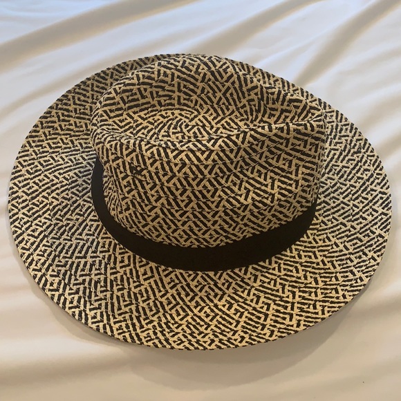 Women’s woven hat from LOFT